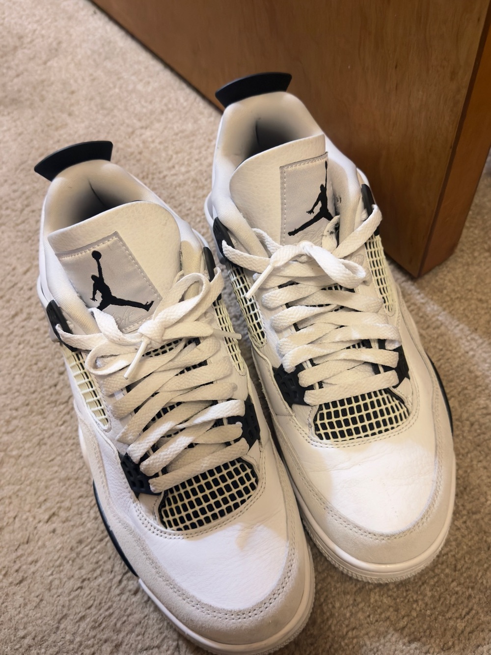 Retro Jordan 4s White & Black Men's Basketball Sneakers